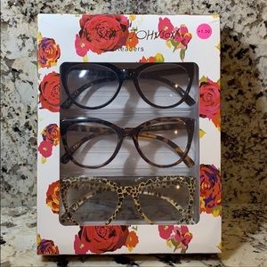 NIB BETSEY JOHNSON READING GLASSES SET